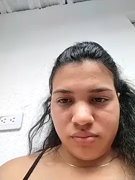 Snapshot of Eimy-04 chatting on 10/31/25, 05:47 Eimy-04 online show from 10/31/25, 05:47