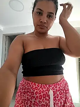 Snapshot of Eimy-04 chatting on 11/17/25, 07:41 Eimy-04 online show from 11/17/25, 07:41