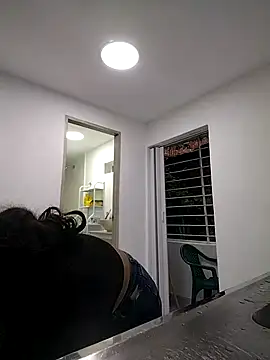 Snapshot of Eimy-04 chatting on 11/18/25, 10:14 Eimy-04 online show from 11/18/25, 10:14