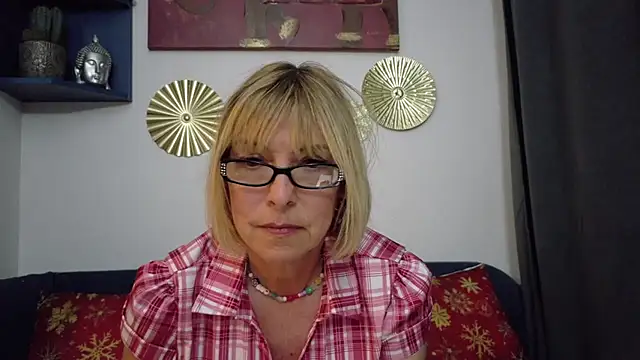 Snapshot of ClassyNAWTYBritMILF chatting on 03/27/26, 11:37 ClassyNAWTYBritMILF online show from 03/27/26, 11:37
