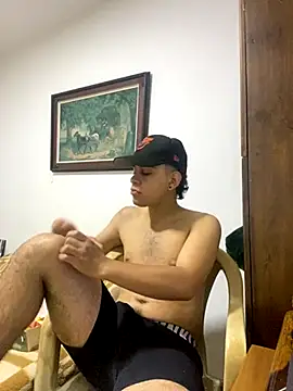 dominant boy77 online show from 10/16/25, 02:56