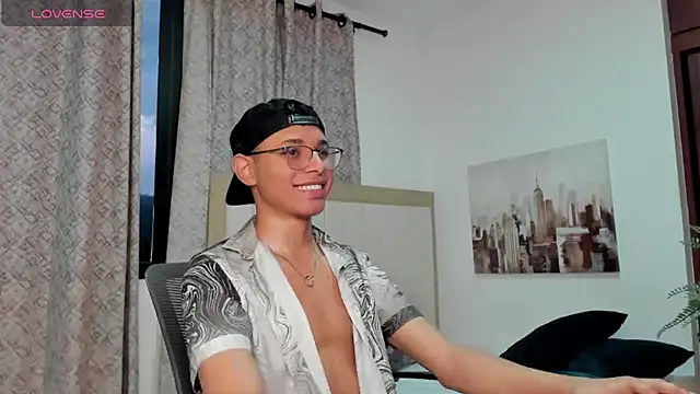 tristan gold online show from 09/21/25, 10:44