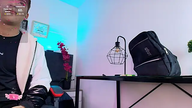 Lucass love online show from 03/10/26, 12:43