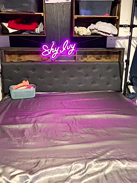 Shy Ivy online show from 09/18/25, 08:11