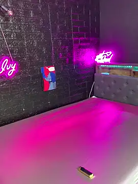 Shy Ivy online show from 11/02/25, 09:39