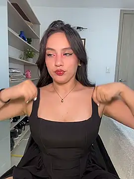 Snapshot of lunatorch chatting on 04/24/26, 02:41 lunatorch online show from 04/24/26, 02:41