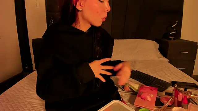 CleoWhite online show from 09/12/25, 04:45