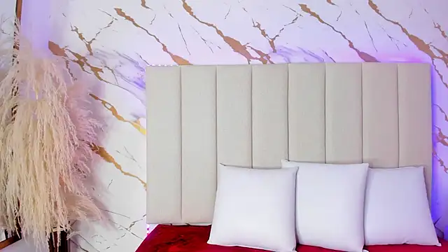 Snapshot of Meloddy_Parkerr_ chatting on 03/09/26, 04:38 Meloddy Parkerr online show from 03/09/26, 04:38