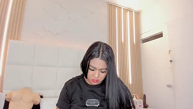 Snapshot of Meloddy_Parkerr_ chatting on 04/18/26, 12:09 Meloddy Parkerr online show from 04/18/26, 12:09