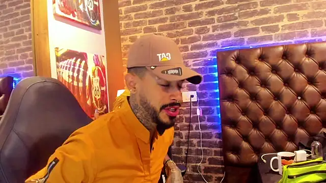 VinzenzRizzo online show from 10/30/25, 04:47