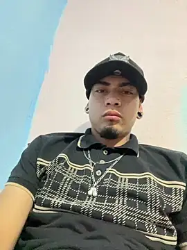 Snapshot of Ricardo2334 chatting on 02/28/26, 04:35 Ricardo2334 online show from 02/28/26, 04:35