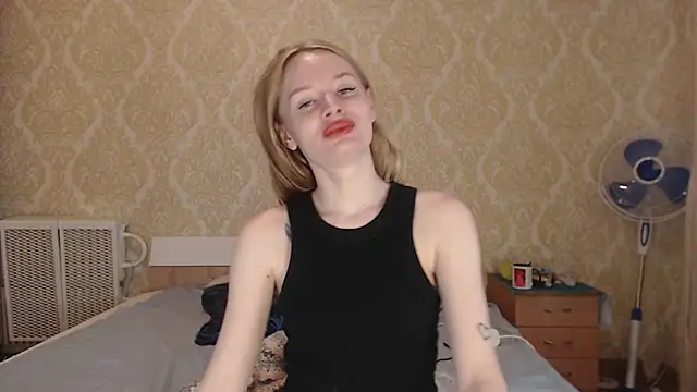 Kitkaat00 online show from 05/31/26, 10:22