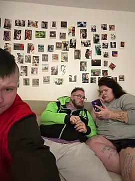 mrandmrsdarkside online show from 12/02/25, 08:26