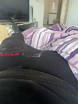 Snapshot of mrandmrsdarkside chatting on 03/19/26, 11:03 mrandmrsdarkside online show from 03/19/26, 11:03