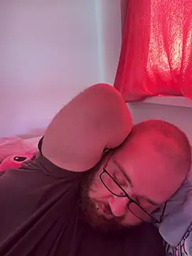 Snapshot of mrandmrsdarkside chatting on 04/09/26, 01:27 mrandmrsdarkside online show from 04/09/26, 01:27