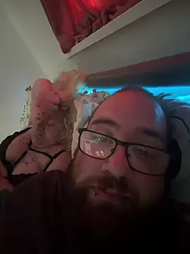 Snapshot of mrandmrsdarkside chatting on 04/10/26, 06:51 mrandmrsdarkside online show from 04/10/26, 06:51