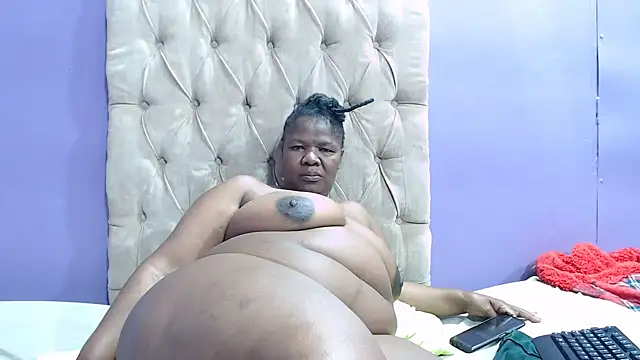 NaughtyChubbyZoe online show from 09/10/25, 09:15