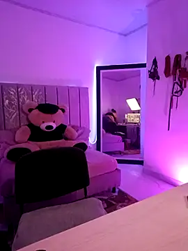 AndreaKinky online show from 10/22/25, 08:25