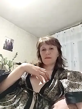 Flower2931 online show from 04/01/26, 07:33