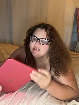 Snapshot of Fatpussybigass chatting on 07/14/26, 11:10 Fatpussybigass online show from 07/14/26, 11:10