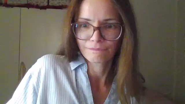 Snapshot of SEA_Dream chatting on 04/20/26, 03:26 SEA Dream online show from 04/20/26, 03:26