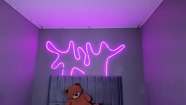 Sabrina bloom online show from 09/09/25, 01:43