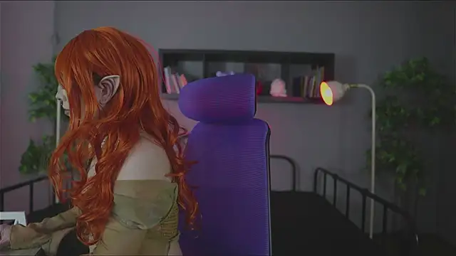 Snapshot of Sabrina_bloom chatting on 11/14/25, 02:05 Sabrina bloom online show from 11/14/25, 02:05