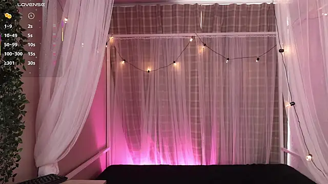 Snapshot of Sabrina_bloom chatting on 01/14/26, 12:55 Sabrina bloom online show from 01/14/26, 12:55