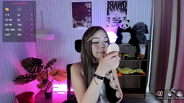 Snapshot of Sabrina_bloom chatting on 03/02/26, 01:18 Sabrina bloom online show from 03/02/26, 01:18