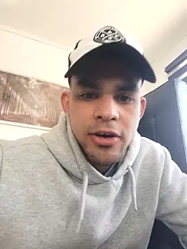 Snapshot of jhoi95 chatting on 09/11/25, 06:52 jhoi95 online show from 09/11/25, 06:52