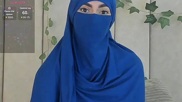  Zahiira  online show from 10/07/25, 12:13