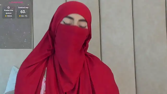  Zahiira  online show from 11/27/25, 12:07