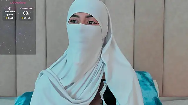  Zahiira  online show from 02/20/26, 12:27