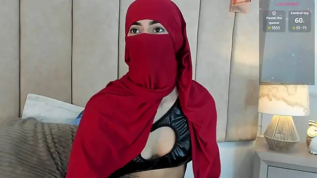  Zahiira  online show from 05/12/26, 11:29