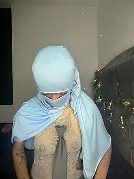 Snapshot of _Zahiira_ chatting on 07/18/26, 11:58 Zahiira online show from 07/18/26, 11:58