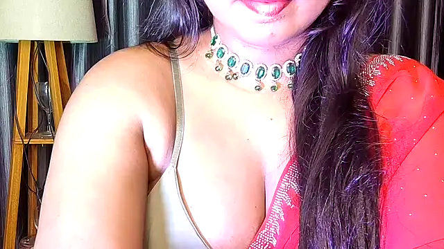 Webrowncouple online show from 03/17/26, 05:27