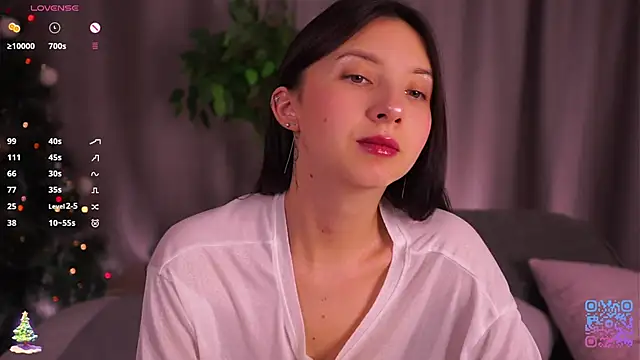 Snapshot of DaisyBlaze chatting on 12/18/25, 04:29 DaisyBlaze online show from 12/18/25, 04:29