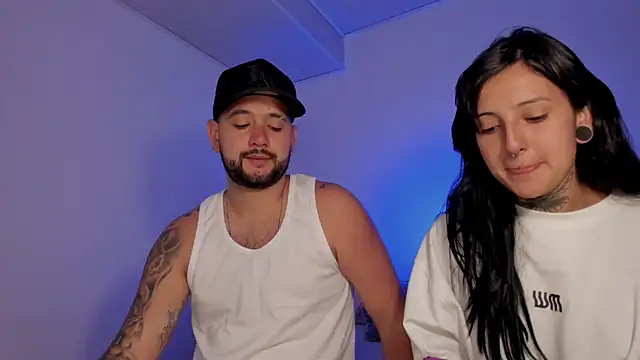 Snapshot of lola_n_apolo chatting on 09/22/25, 03:30 lola n apolo online show from 09/22/25, 03:30