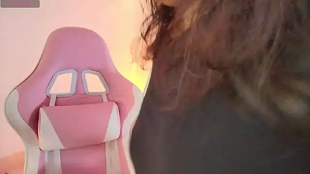 Snapshot of kute_jess chatting on 05/05/26, 06:49 kute jess online show from 05/05/26, 06:49