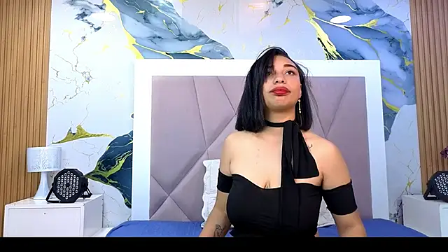 SofiaWhites online show from 05/07/26, 03:12