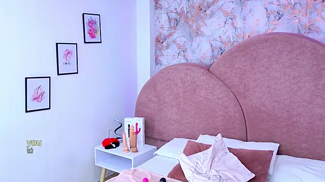 Snapshot of RavenGloomy chatting on 11/10/25, 07:35 RavenGloomy online show from 11/10/25, 07:35