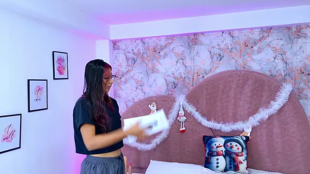 Snapshot of RavenGloomy chatting on 11/23/25, 07:35 RavenGloomy online show from 11/23/25, 07:35