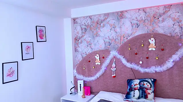 Snapshot of RavenGloomy chatting on 11/28/25, 03:25 RavenGloomy online show from 11/28/25, 03:25