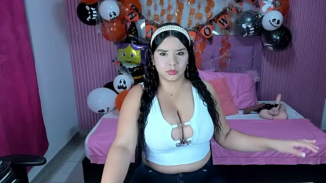 Emy topless online show from 10/20/25, 10:59