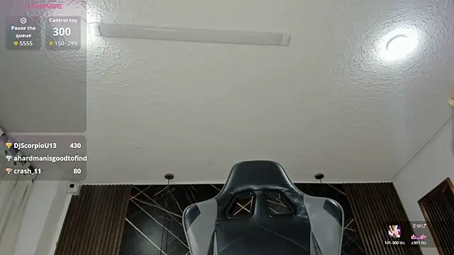 Emy topless online show from 04/29/26, 05:30