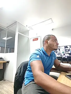 SanChacal5694 online show from 05/05/26, 10:18