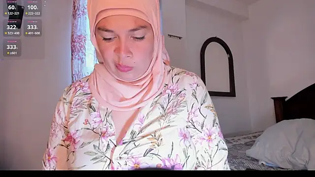 Snapshot of Noortaheri88 chatting on 11/22/25, 11:31 Noortaheri88 online show from 11/22/25, 11:31