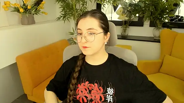 Snapshot of VirtuallVoyant chatting on 11/07/25, 04:56 VirtuallVoyant online show from 11/07/25, 04:56