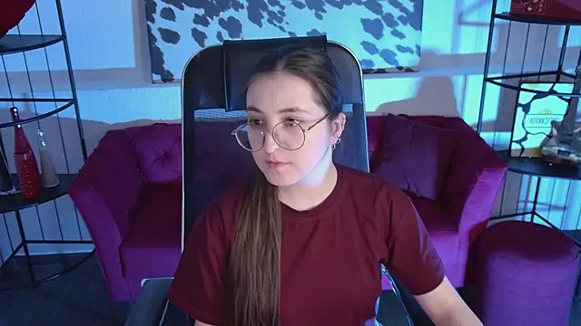 Snapshot of VirtuallVoyant chatting on 04/09/26, 07:08 VirtuallVoyant online show from 04/09/26, 07:08