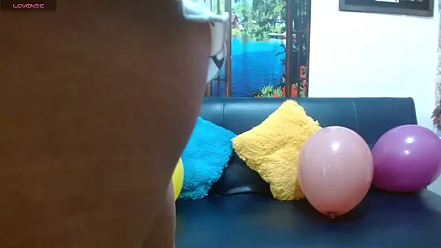 gigi gilt  online show from 11/15/25, 04:21